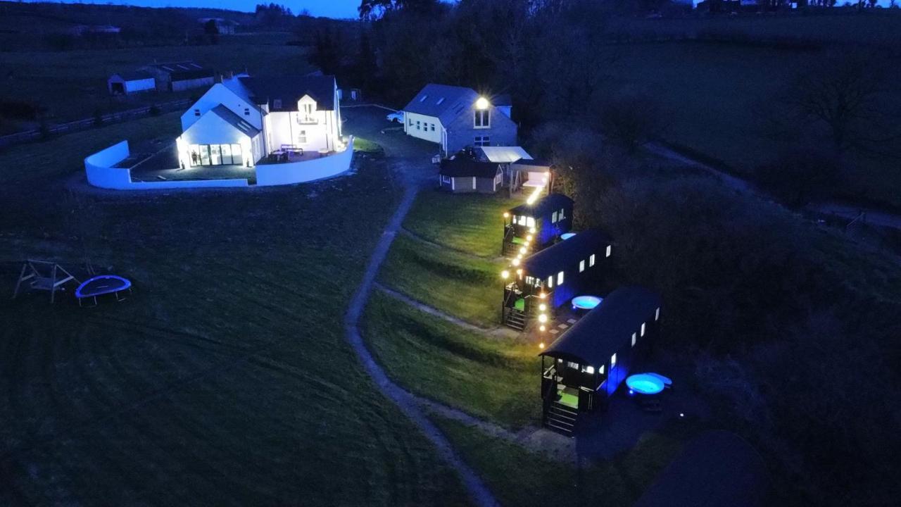 Little Lake Couk Hotel Armoy Exterior photo